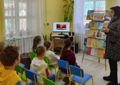 информ-минута «Знает каждый гражданин – простой номер 101» в районной детской библиотеке