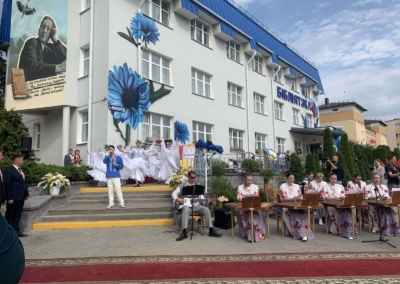 Адкрыццё мурала на фасадзе бібліятэкі (1)