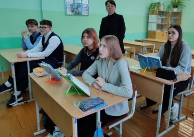 старшеклассники средней школы №6