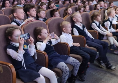 школьники младших классов