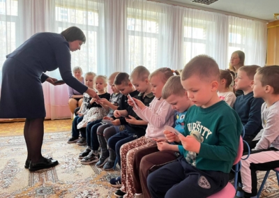 photo_5402241871465092036_y