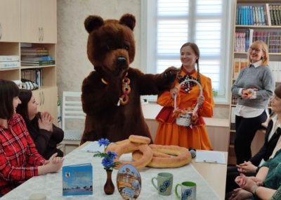 знаменитые символы Сморгони - Медведь и бараночница